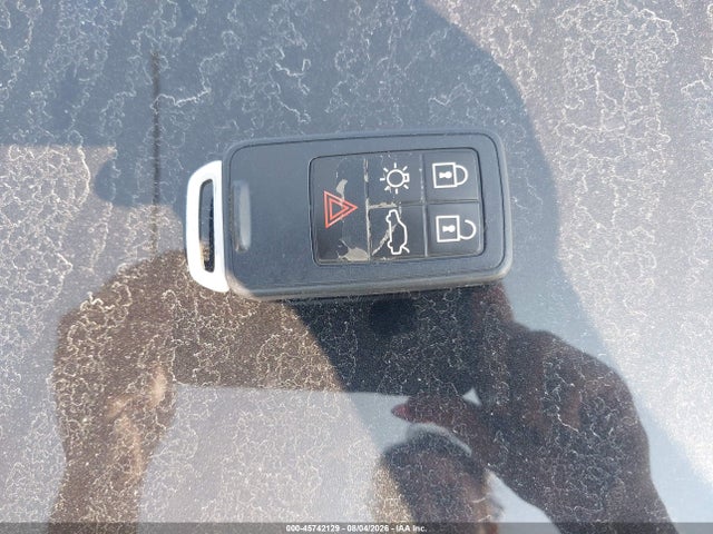 2017 Volvo V60 T5 Premier მანქანა იყიდება აუქციონზე, vin: YV140MEK0H1346990, აუქციონის ნომერი: 45742129
