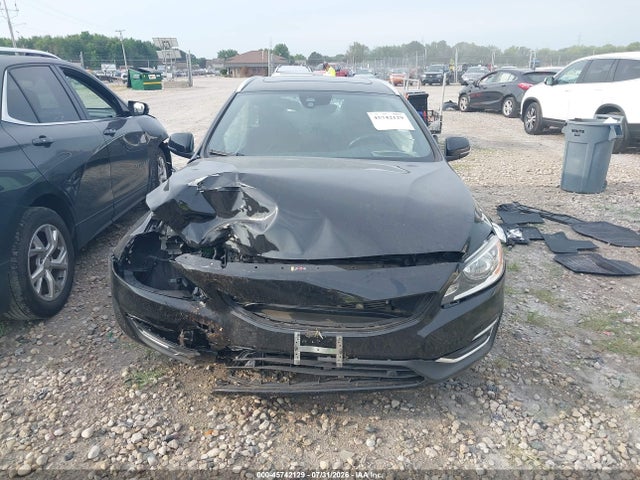 2017 Volvo V60 T5 Premier მანქანა იყიდება აუქციონზე, vin: YV140MEK0H1346990, აუქციონის ნომერი: 45742129