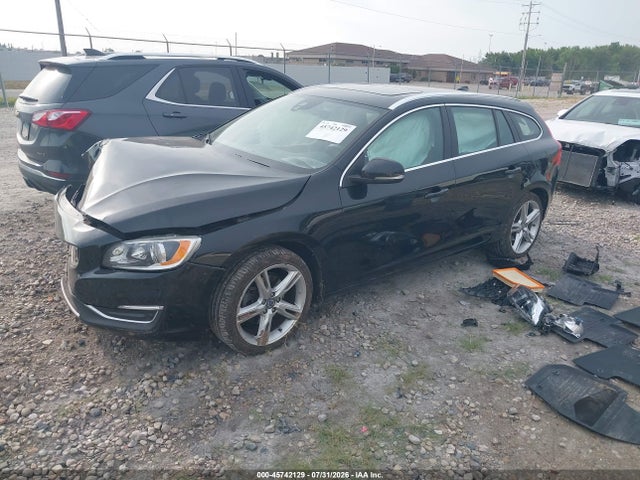 2017 Volvo V60 T5 Premier მანქანა იყიდება აუქციონზე, vin: YV140MEK0H1346990, აუქციონის ნომერი: 45742129