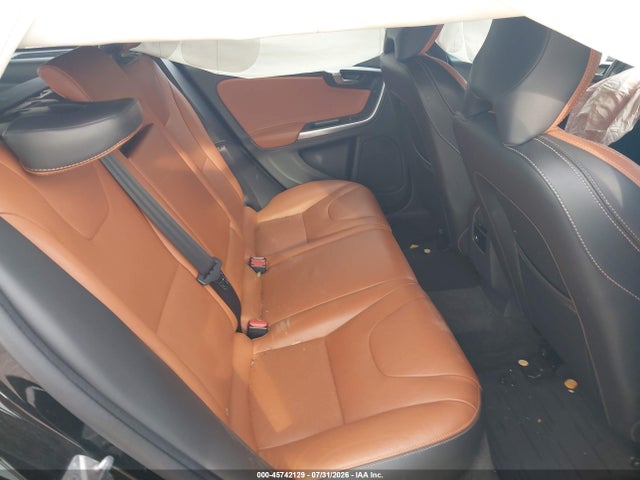 2017 Volvo V60 T5 Premier მანქანა იყიდება აუქციონზე, vin: YV140MEK0H1346990, აუქციონის ნომერი: 45742129