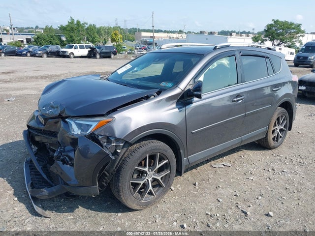 Toyota RAV4 SE 2016 JTMJFREV0GJ074101 Image 2