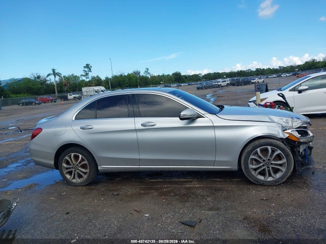 Продаж на аукціоні авто 2018 Mercedes-benz C 300 4matic, vin: 55SWF4KB6JU241870, номер лоту: 45742135
