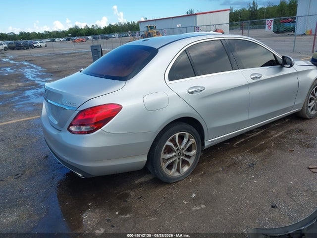Продаж на аукціоні авто 2018 Mercedes-benz C 300 4matic, vin: 55SWF4KB6JU241870, номер лоту: 45742135