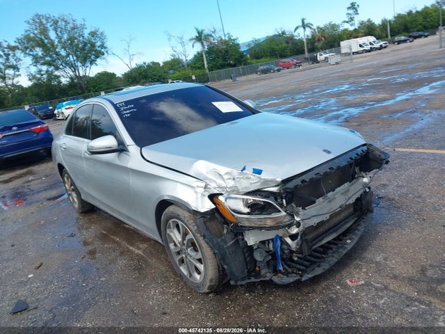 Продаж на аукціоні авто 2018 Mercedes-benz C 300 4matic, vin: 55SWF4KB6JU241870, номер лоту: 45742135