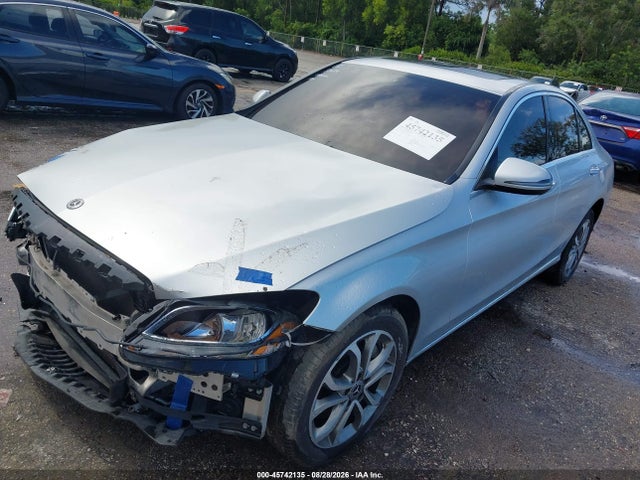 Продаж на аукціоні авто 2018 Mercedes-benz C 300 4matic, vin: 55SWF4KB6JU241870, номер лоту: 45742135
