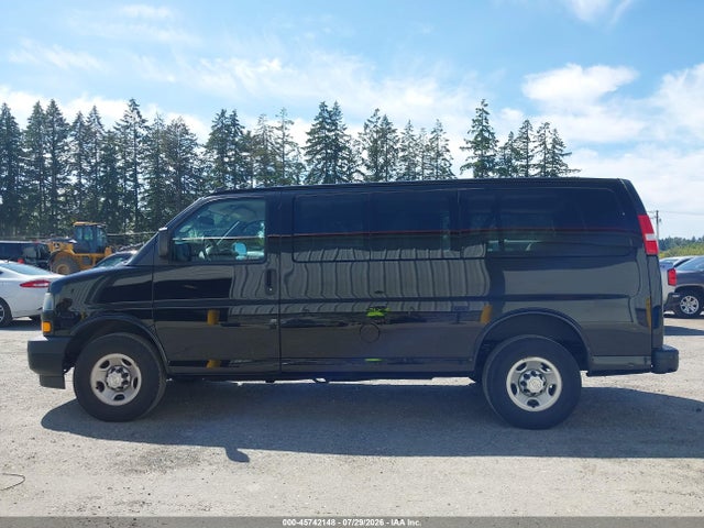 1GAWGEFGXJ1288878 Chevrolet Express 2500 Ls