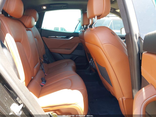 Продажа на аукционе авто 2018 Maserati Levante, vin: ZN661XUA1JX293644, номер лота: 45742160