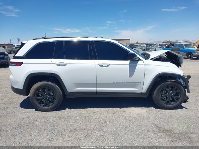 1C4RJHAG3SC311387 Jeep Grand Cherokee Laredo X 4x4