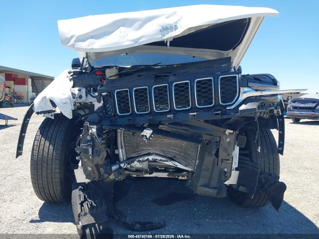1C4RJHAG3SC311387 Jeep Grand Cherokee Laredo X 4x4