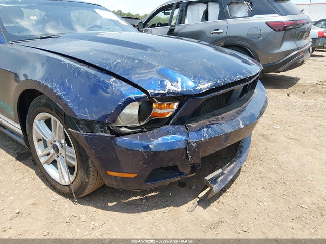45742202 :رقم المزاد ، 1ZVBP8AN0A5144632 vin ، 2010 Ford Mustang V6/v6 Premium مزاد بيع