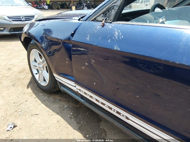 45742202 :رقم المزاد ، 1ZVBP8AN0A5144632 vin ، 2010 Ford Mustang V6/v6 Premium مزاد بيع