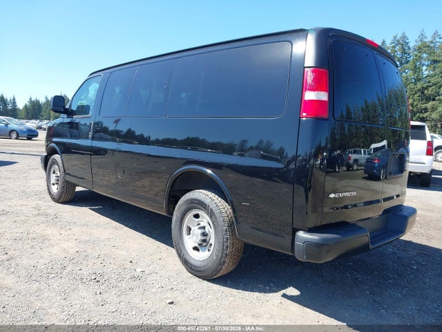 Chevrolet Express 2500 Ls 2018 1GAWGEFG4J1289105 Image 3