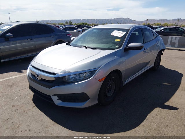 Honda Civic Lx 2018 19XFC2E59JE037882 Image 2