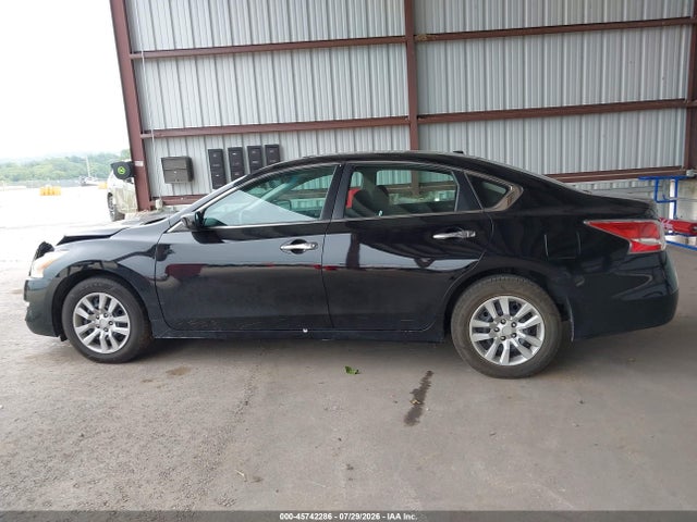 2015 Nissan Altima 2.5/2.5 S/2.5 Sl/2.5 Sv მანქანა იყიდება აუქციონზე, vin: 1N4AL3APXFC165852, აუქციონის ნომერი: 45742286