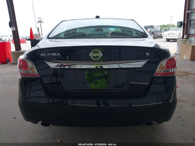 2015 Nissan Altima 2.5/2.5 S/2.5 Sl/2.5 Sv მანქანა იყიდება აუქციონზე, vin: 1N4AL3APXFC165852, აუქციონის ნომერი: 45742286