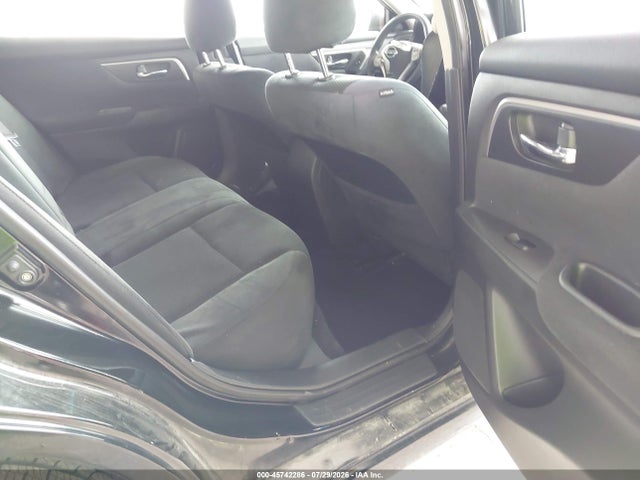 2015 Nissan Altima 2.5/2.5 S/2.5 Sl/2.5 Sv მანქანა იყიდება აუქციონზე, vin: 1N4AL3APXFC165852, აუქციონის ნომერი: 45742286