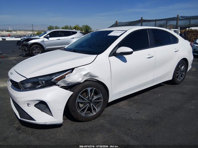 KIA Forte Lxs 2023 3KPF24AD3PE525276 Image 2