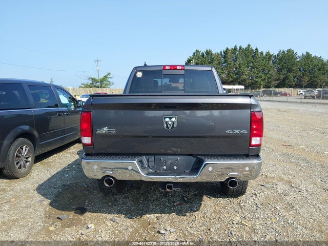 45742318 :رقم المزاد ، 1C6RR7LM3JS338333 vin ، 2018 Ram 1500 Big Horn  4x4 5'7 Box مزاد بيع