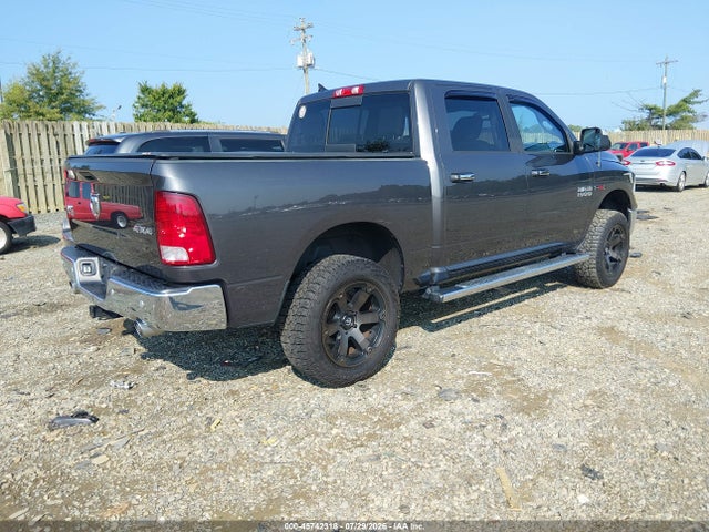 45742318 :رقم المزاد ، 1C6RR7LM3JS338333 vin ، 2018 Ram 1500 Big Horn  4x4 5'7 Box مزاد بيع