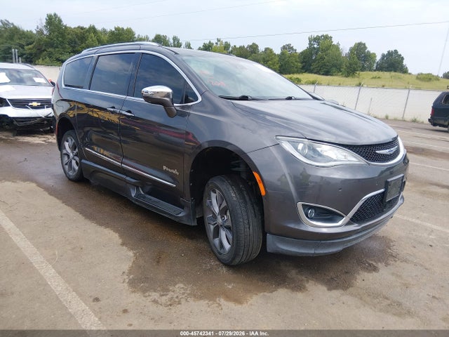 45742341 :رقم المزاد ، 2C4RC1GG3JR338250 vin ، 2018 Chrysler Pacifica Limited مزاد بيع