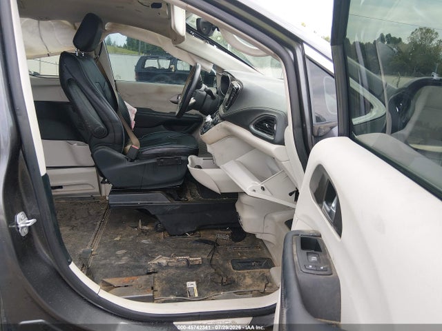 45742341 :رقم المزاد ، 2C4RC1GG3JR338250 vin ، 2018 Chrysler Pacifica Limited مزاد بيع