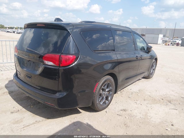 45742412 :رقم المزاد ، 2C4RC1EG5KR541323 vin ، 2019 Chrysler Pacifica Touring L Plus مزاد بيع