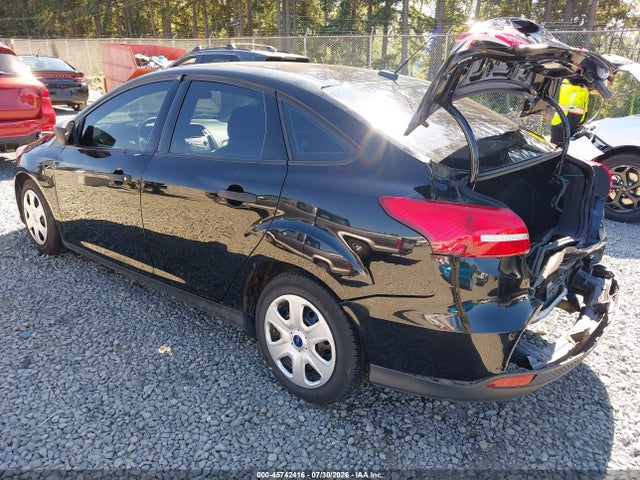 Ford FOCUS S 2016 1FADP3E27GL254974 Image 3