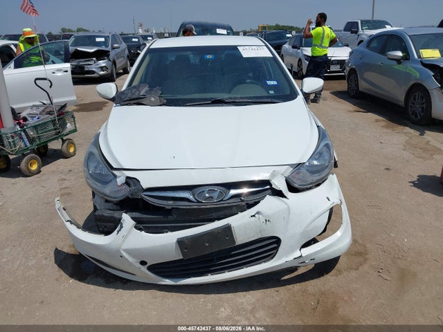 45742437 :رقم المزاد ، KMHCT4AE3EU749764 vin ، 2014 Hyundai Accent Gls مزاد بيع