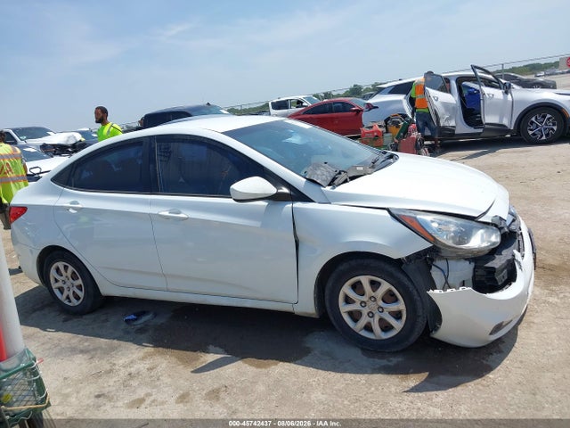 45742437 :رقم المزاد ، KMHCT4AE3EU749764 vin ، 2014 Hyundai Accent Gls مزاد بيع