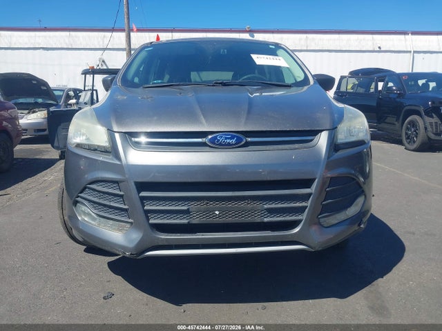 1FMCU0GX0EUB23765 Ford ESCAPE SE