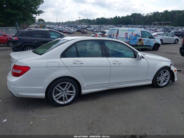 Продажа на аукционе авто 2013 Mercedes-benz C 300 Sport 4matic, vin: WDDGF8ABXDA867245, номер лота: 45742490