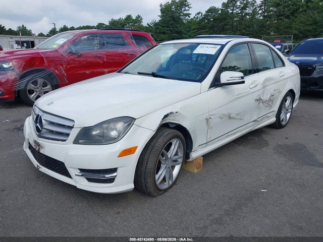 Продажа на аукционе авто 2013 Mercedes-benz C 300 Sport 4matic, vin: WDDGF8ABXDA867245, номер лота: 45742490