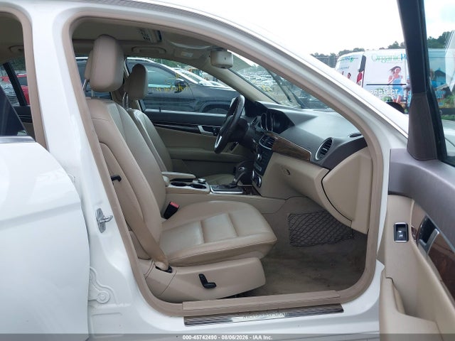 Продажа на аукционе авто 2013 Mercedes-benz C 300 Sport 4matic, vin: WDDGF8ABXDA867245, номер лота: 45742490