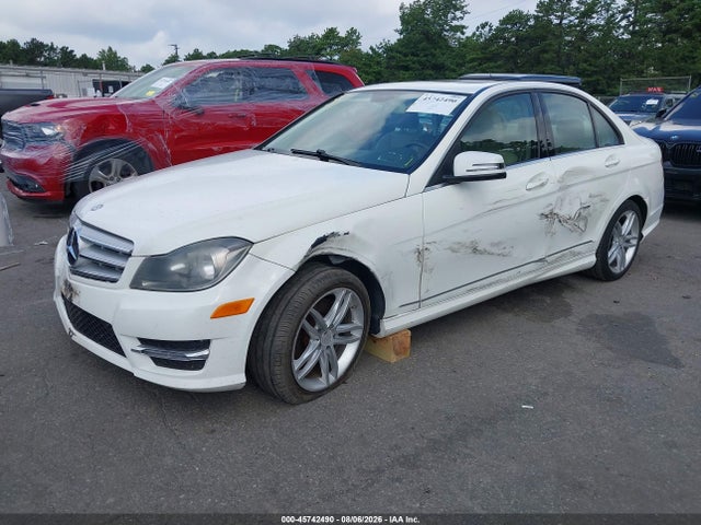 Продажа на аукционе авто 2013 Mercedes-benz C 300 Sport 4matic, vin: WDDGF8ABXDA867245, номер лота: 45742490