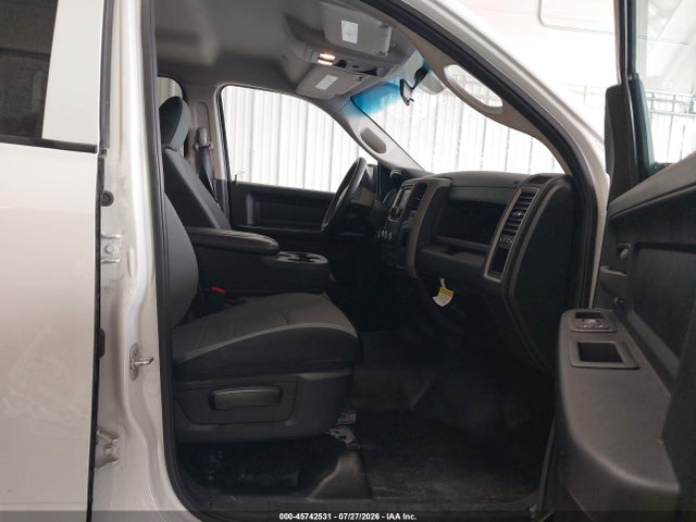 45742531 :رقم المزاد ، 1C6RR7KG3MS564534 vin ، 2021 Ram 1500 Classic Tradesman  4x4 5'7 Box مزاد بيع