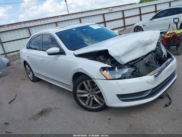 45742534 :رقم المزاد ، 1VWCH7A33DC021529 vin ، 2013 Volkswagen Passat 2.5l Sel مزاد بيع