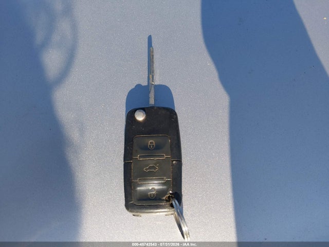 Auction sale of the 2001 Volkswagen New Beetle Gls, vin: 3VWCK21C61M437315, lot number: 45742543