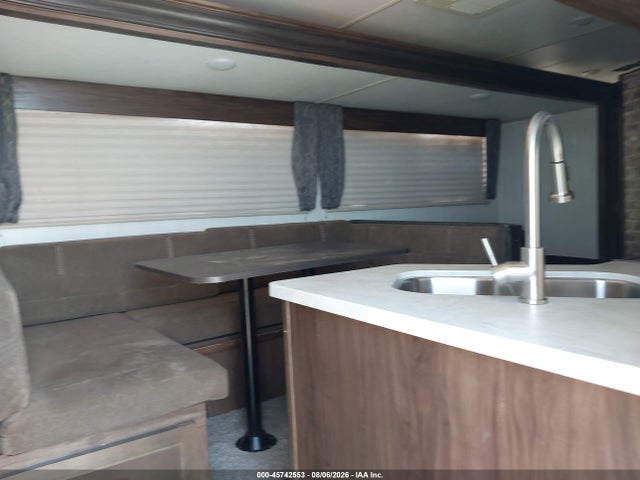 2019 Cherokee Grey Wolf მანქანა იყიდება აუქციონზე, vin: 4X4TCKE20KX137776, აუქციონის ნომერი: 45742553