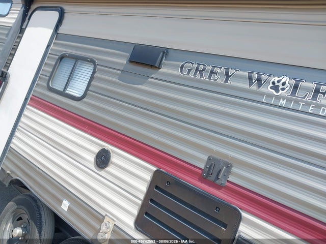 2019 Cherokee Grey Wolf მანქანა იყიდება აუქციონზე, vin: 4X4TCKE20KX137776, აუქციონის ნომერი: 45742553