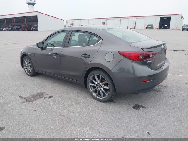 45742585 :رقم المزاد ، 3MZBN1V3XJM223175 vin ، 2018 Mazda Mazda3 Touring مزاد بيع