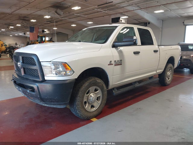 3C63R3CL8HG707212 RAM 3500 Tradesman 4x4 6&#039;4 Box