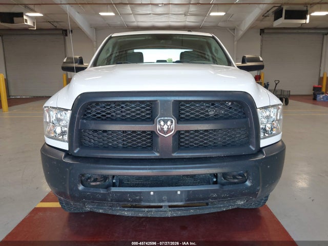 3C63R3CL8HG707212 RAM 3500 Tradesman 4x4 6&#039;4 Box