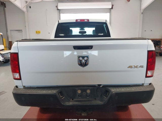 3C63R3CL8HG707212 RAM 3500 Tradesman 4x4 6&#039;4 Box
