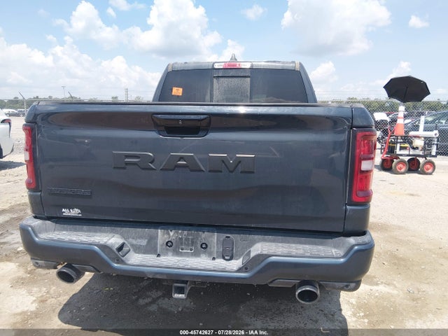 1C6RREFP6TN170330 RAM 1500 Big Horn 4x2 5&#039;7 Box