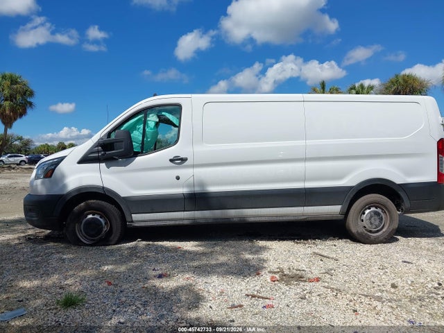 45742733 :رقم المزاد ، 1FTYE1Y83RKB88535 vin ، 2024 Ford Transit-150 مزاد بيع