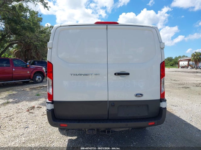 45742733 :رقم المزاد ، 1FTYE1Y83RKB88535 vin ، 2024 Ford Transit-150 مزاد بيع