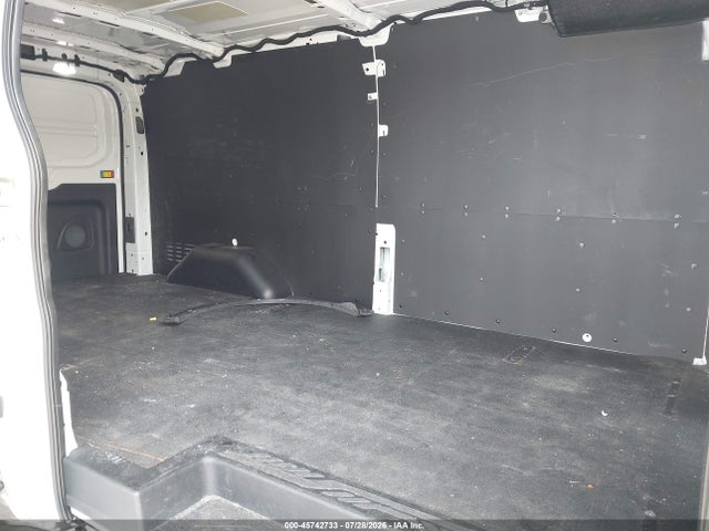 45742733 :رقم المزاد ، 1FTYE1Y83RKB88535 vin ، 2024 Ford Transit-150 مزاد بيع