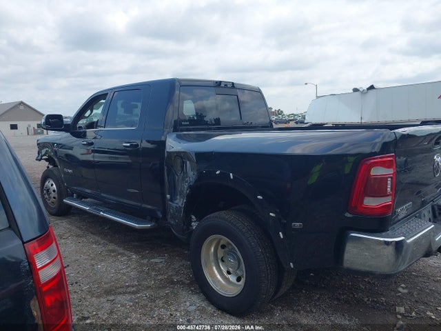 45742736 :رقم المزاد ، 3C63RRML5NG265390 vin ، 2022 Ram 3500 Laramie  4x4 6'4 Box مزاد بيع