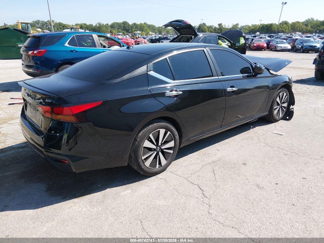 45742743 :رقم المزاد ، 1N4BL4DV5NN382040 vin ، 2022 Nissan Altima Sv Fwd مزاد بيع