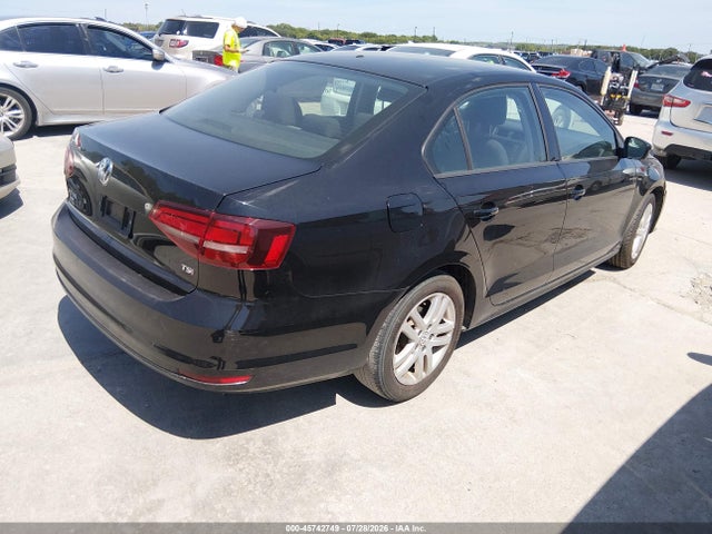 45742749 :رقم المزاد ، 3VW2B7AJ4JM234639 vin ، 2018 Volkswagen Jetta 1.4t S مزاد بيع